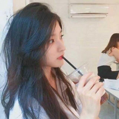 这一段她完全忘记了镜头